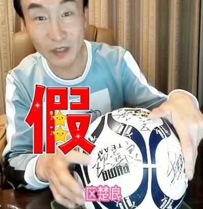 侯佩岑穿白裙捞金仙范儿足 被追问“周吴”闹翻 2015-03-14 13日，当妈咪后依旧亮丽的女神侯佩岑出席保养品代言活动，一身纯白贴身礼服，姣好的身材实在令人惊艳。