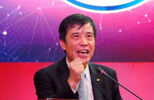 大方认爱卡哥：是的，我们订婚了 锦绣开年！